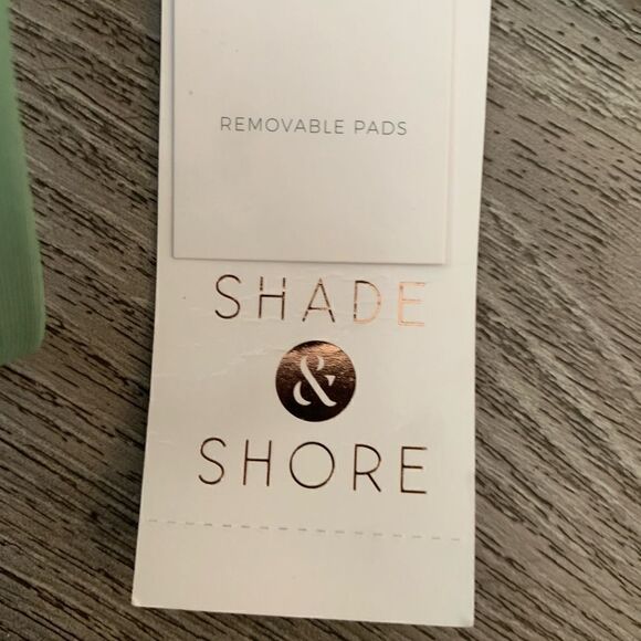 Shade and shore woman’s bikini top with removable pads - Picture 3 of 4